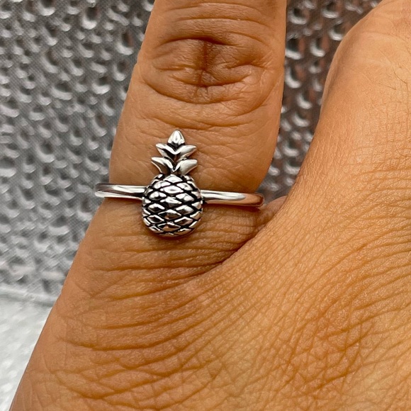 Sterling Silver Pineapple Ring - Picture 7 of 8